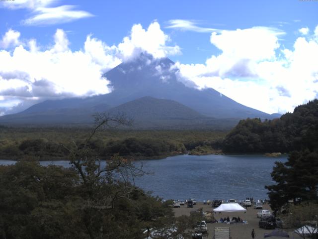 精進湖からの富士山