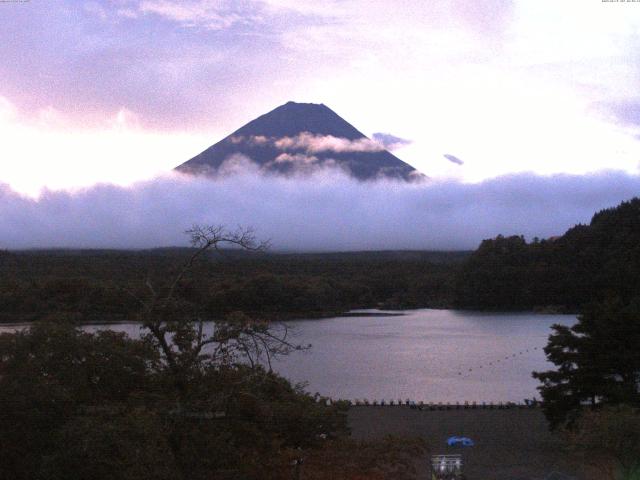 精進湖からの富士山