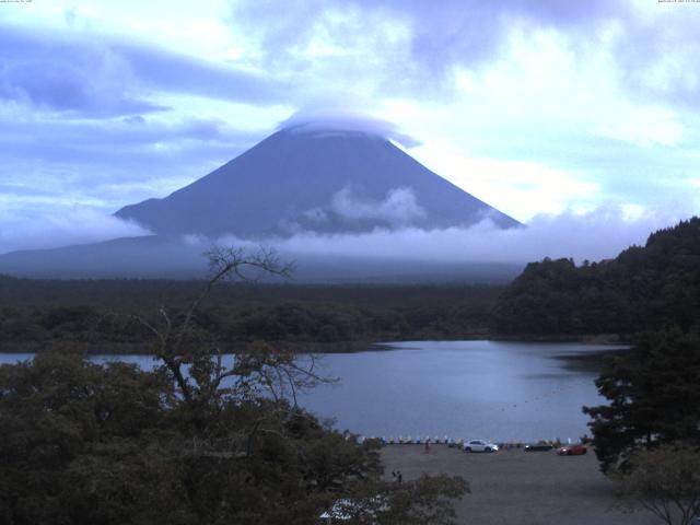 精進湖からの富士山