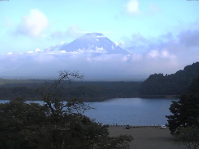 精進湖からの富士山