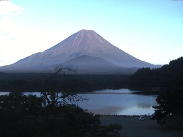 精進湖からの富士山