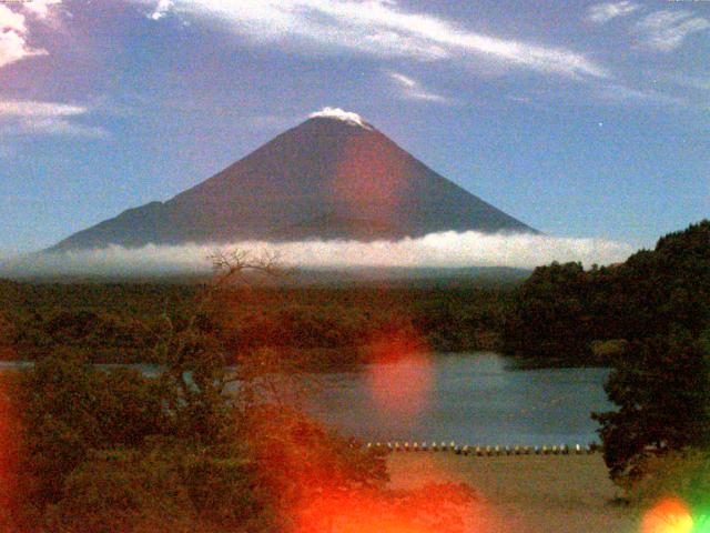 精進湖からの富士山