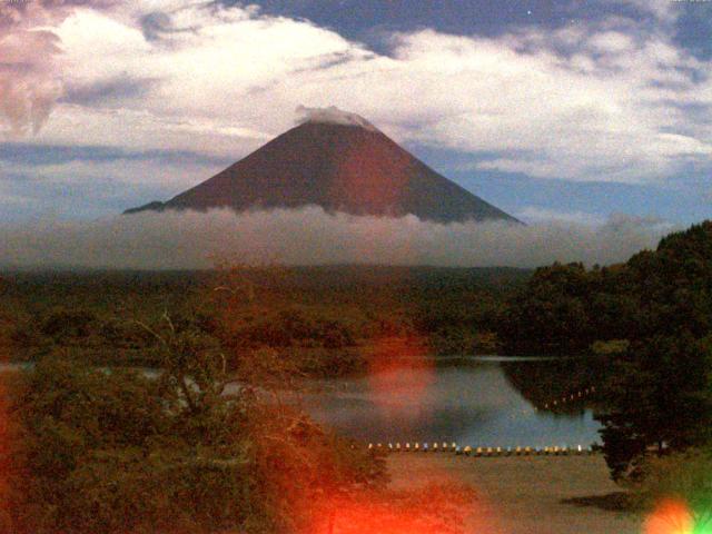 精進湖からの富士山