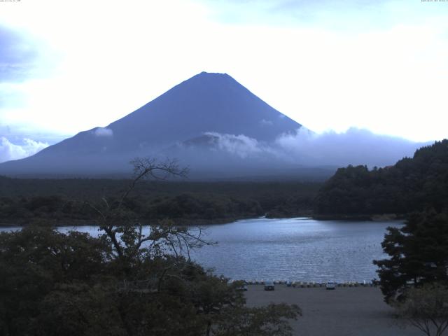 精進湖からの富士山