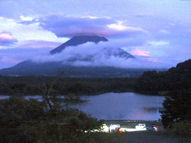 精進湖からの富士山