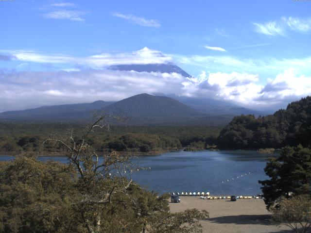 精進湖からの富士山