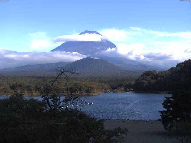 精進湖からの富士山