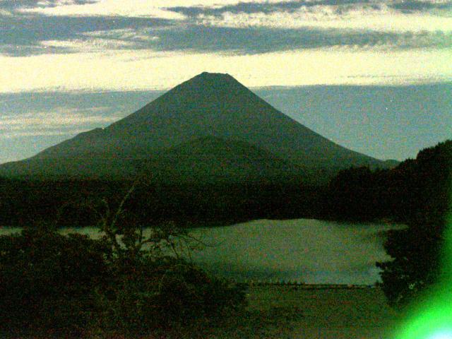 精進湖からの富士山