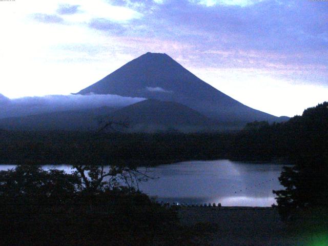 精進湖からの富士山