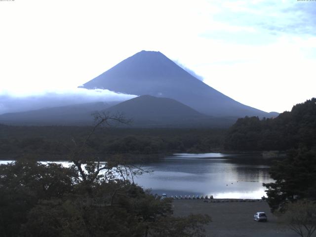 精進湖からの富士山