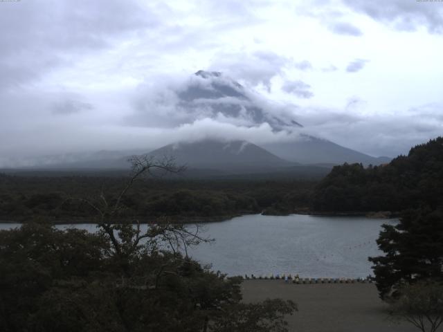 精進湖からの富士山