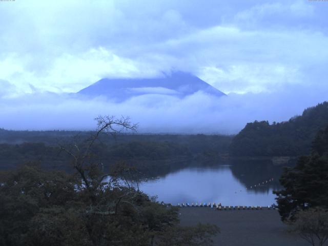 精進湖からの富士山