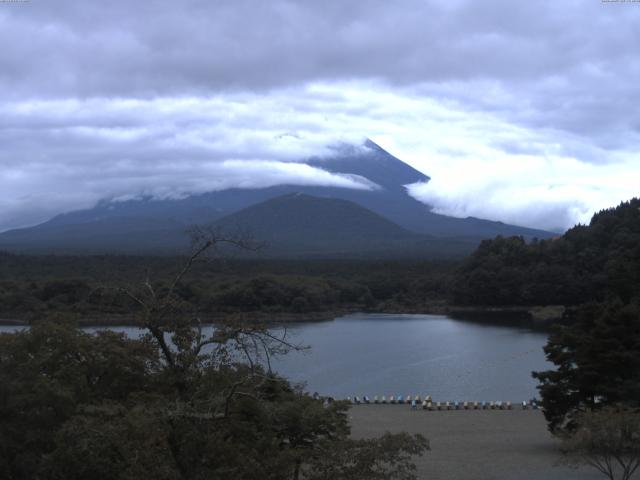 精進湖からの富士山