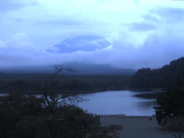 精進湖からの富士山