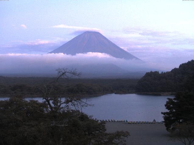 精進湖からの富士山