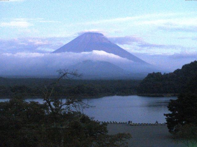 精進湖からの富士山