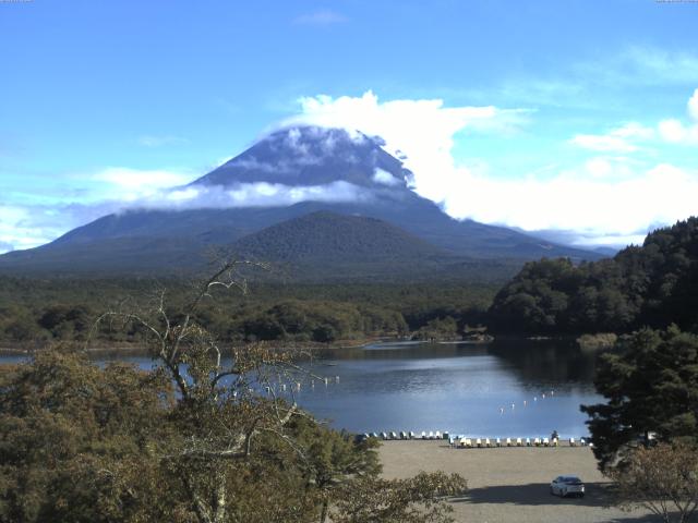 精進湖からの富士山