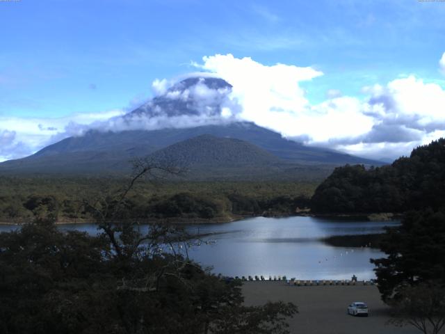 精進湖からの富士山