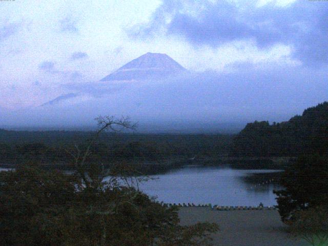 精進湖からの富士山