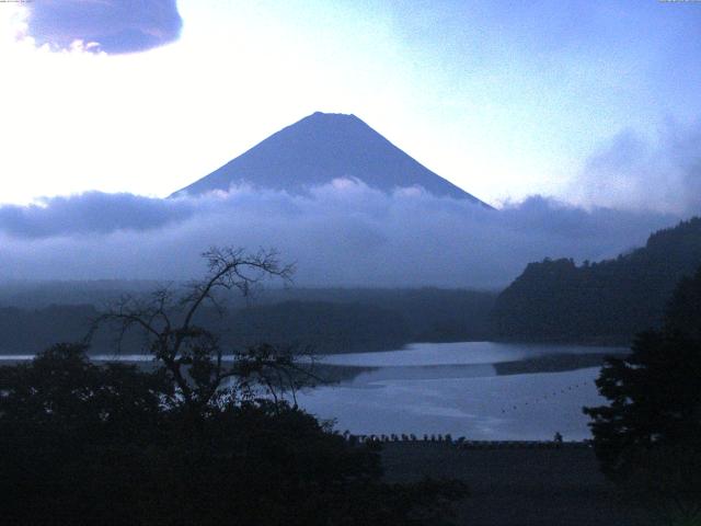 精進湖からの富士山