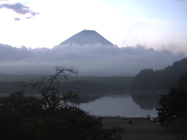 精進湖からの富士山