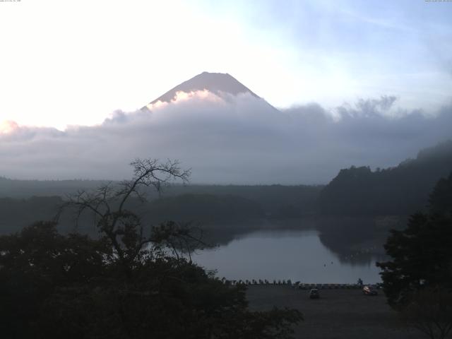 精進湖からの富士山