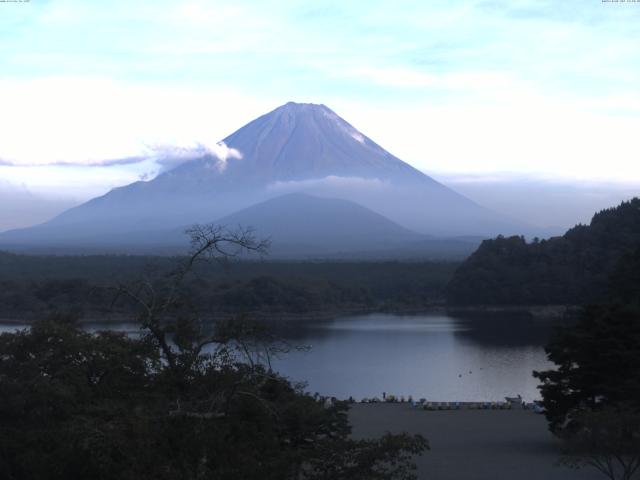 精進湖からの富士山