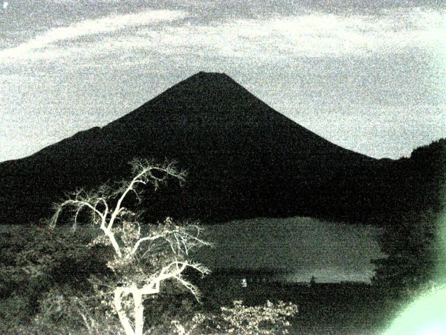 精進湖からの富士山