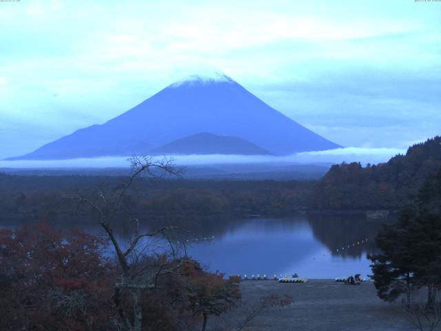 精進湖からの富士山