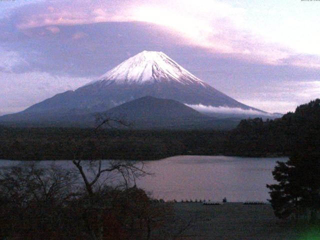 精進湖からの富士山