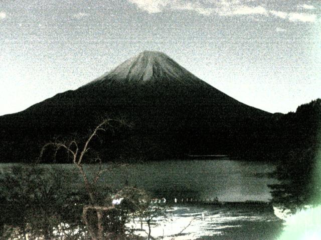 精進湖からの富士山