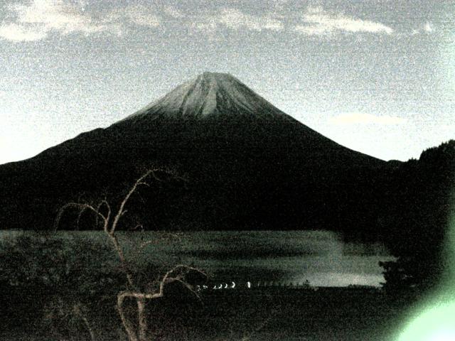 精進湖からの富士山