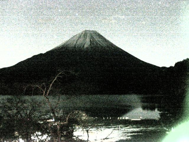 精進湖からの富士山