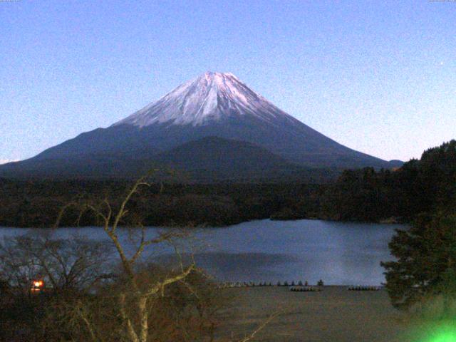 精進湖からの富士山