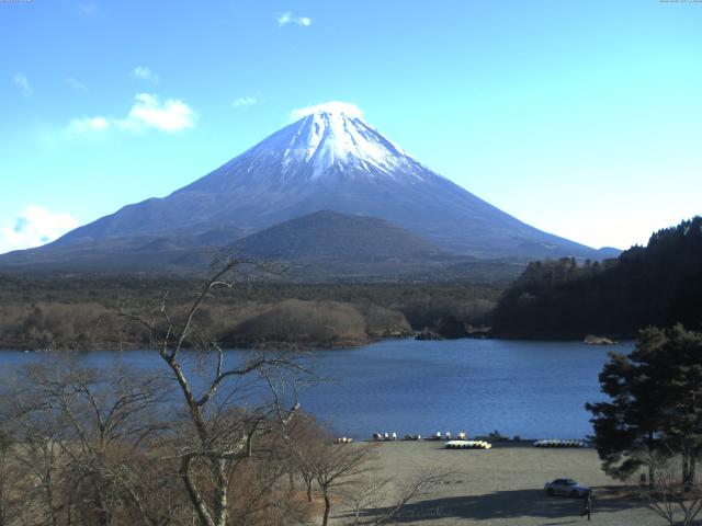 精進湖からの富士山