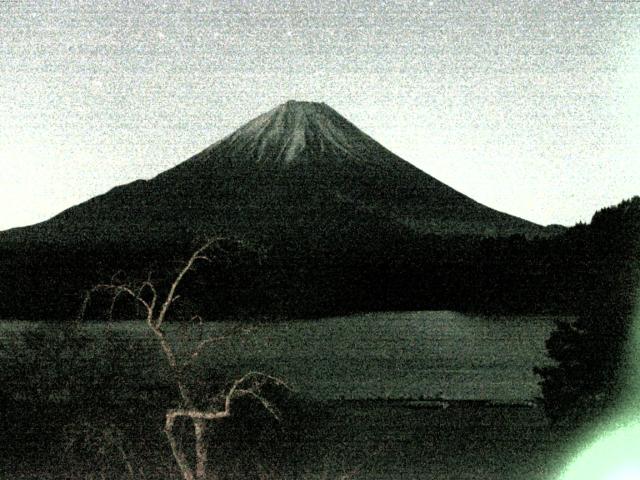 精進湖からの富士山