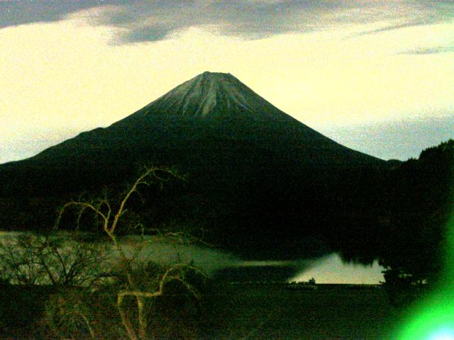 精進湖からの富士山