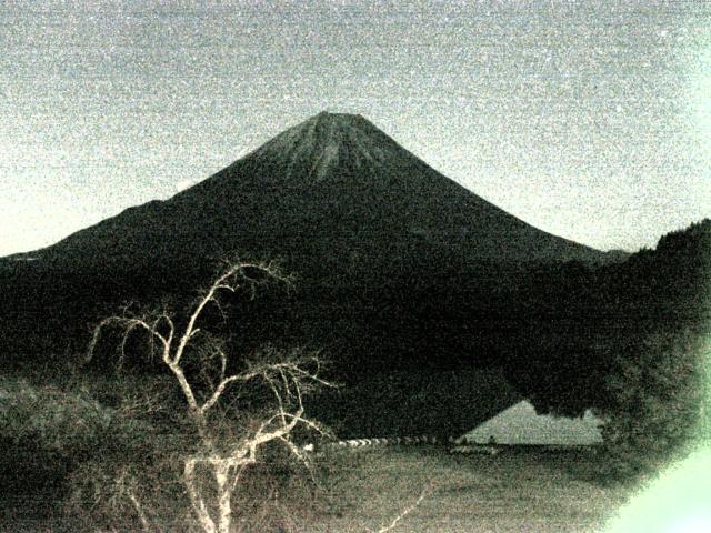 精進湖からの富士山