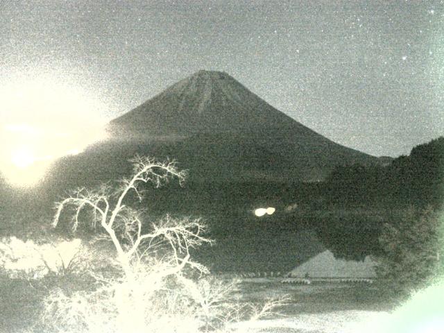 精進湖からの富士山