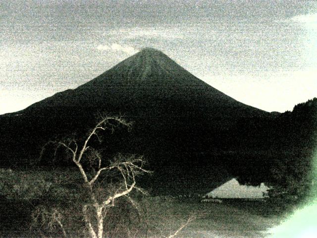 精進湖からの富士山