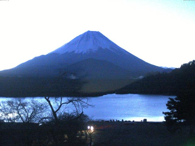 精進湖からの富士山