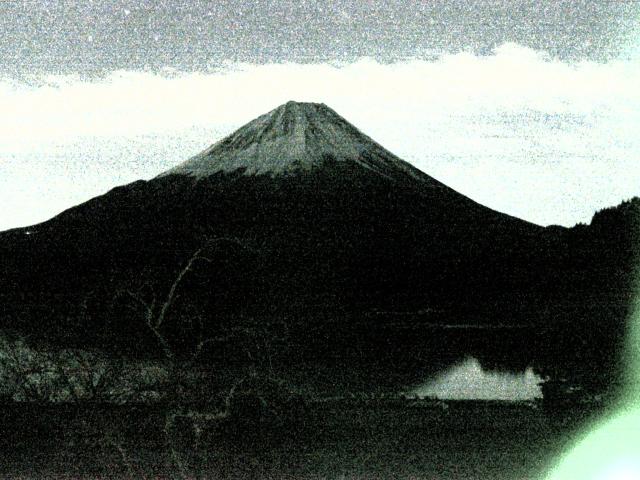 精進湖からの富士山