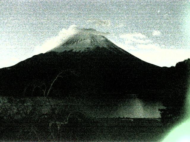 精進湖からの富士山