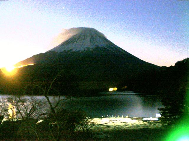 精進湖からの富士山