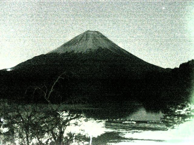 精進湖からの富士山