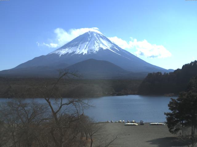 精進湖からの富士山