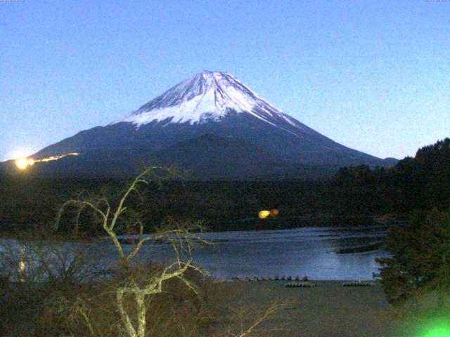 精進湖からの富士山