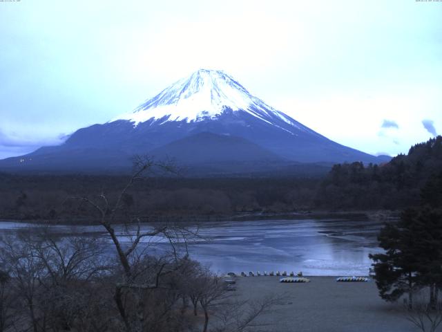 精進湖からの富士山