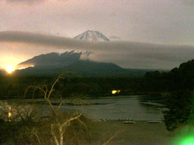 精進湖からの富士山