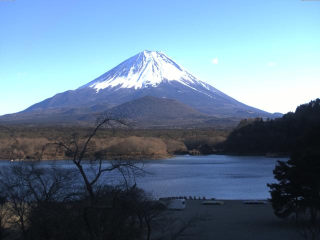 精進湖からの富士山